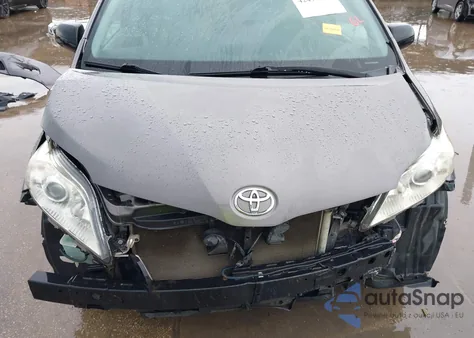 2015 Toyota Sienna из США, поврежденный, VIN 5TDZK3DC7FS547540